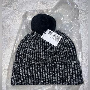 Lululemon Women's Textured Fleece-Lined
Knit Beanie
